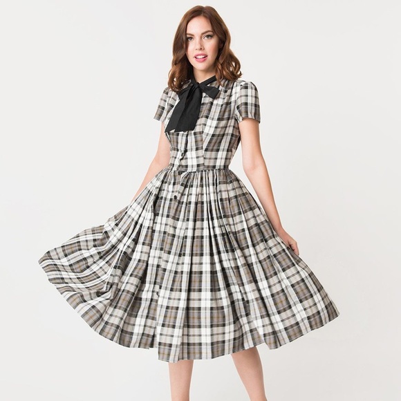 ❌SOLD❌Unique Vintage Plaid Button Up Swing Dress - Picture 3 of 15